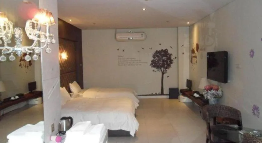 Bed in Qingdao Hengbo Hotel