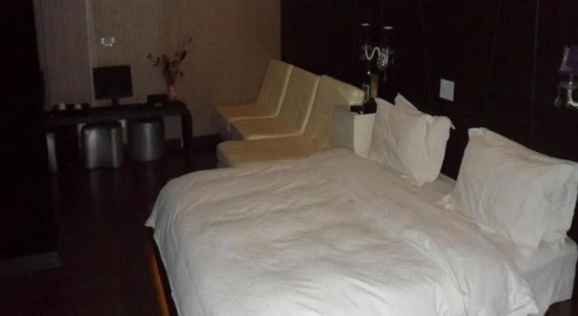 Bed in Qingdao Hengbo Hotel