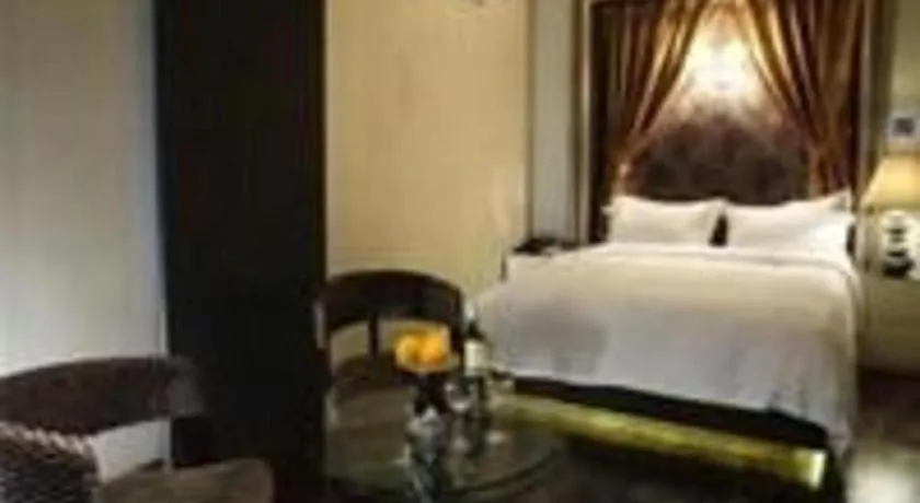 Bed in Qingdao Hengbo Hotel