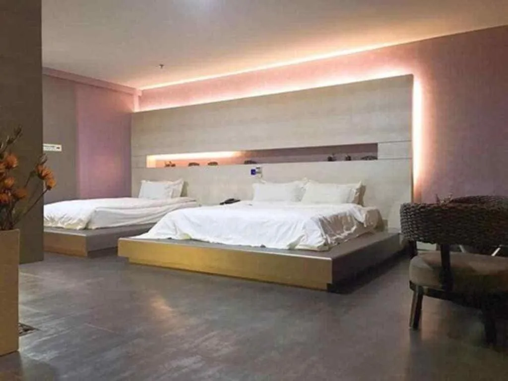 Bed in Qingdao Hengbo Hotel