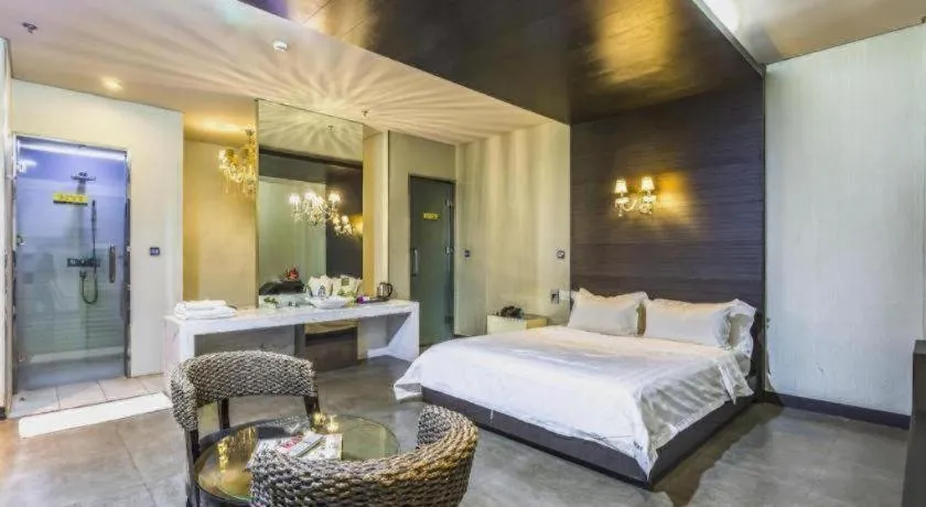 Bed in Qingdao Hengbo Hotel