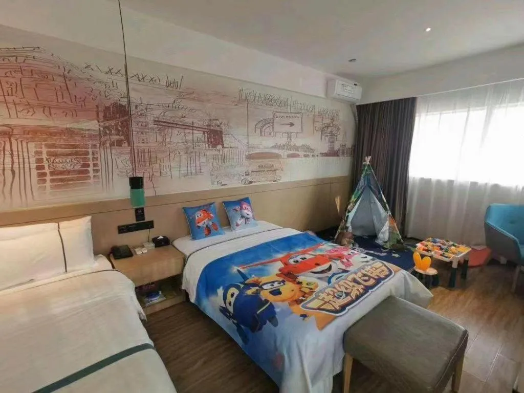 Bed in City Comfort Inn Wuzhou Wangcheng Square
