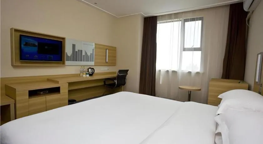 Bed in City Comfort Inn Wuhan Miaoshan