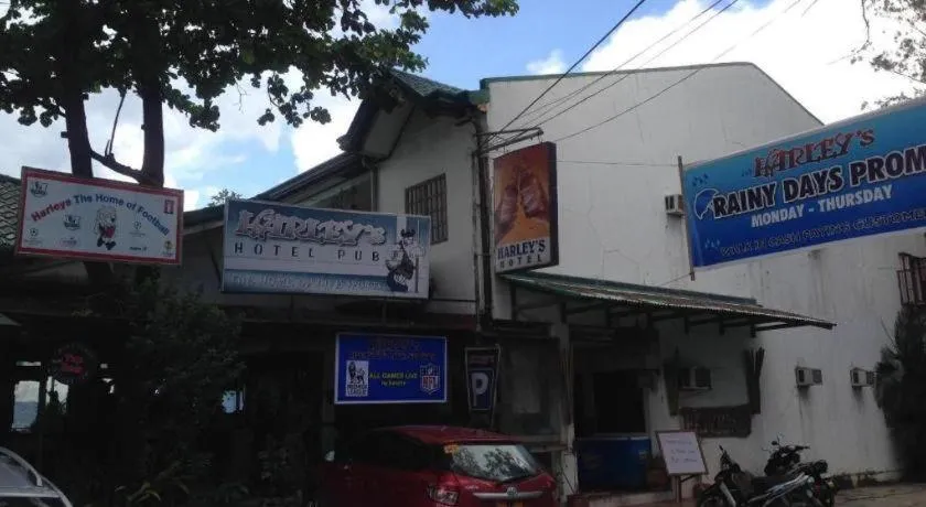 Harleys Pub and Hotel
