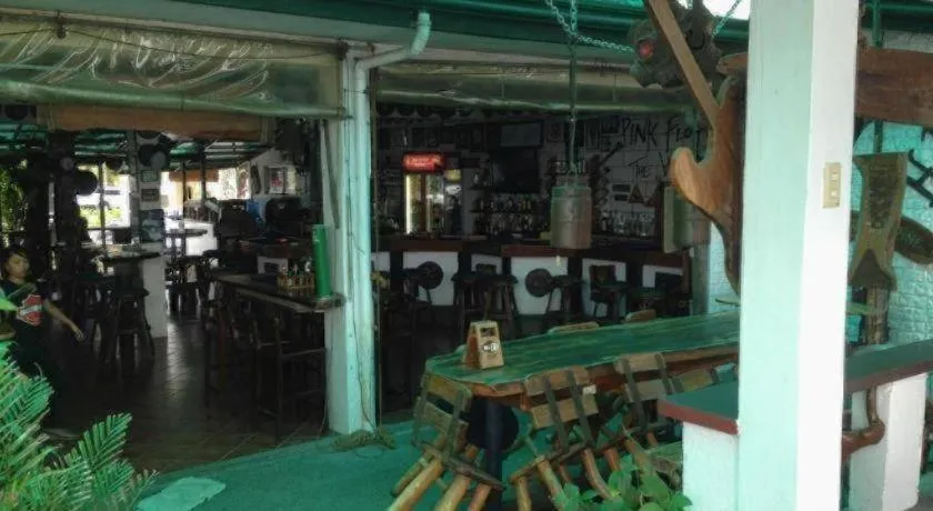 Harleys Pub and Hotel