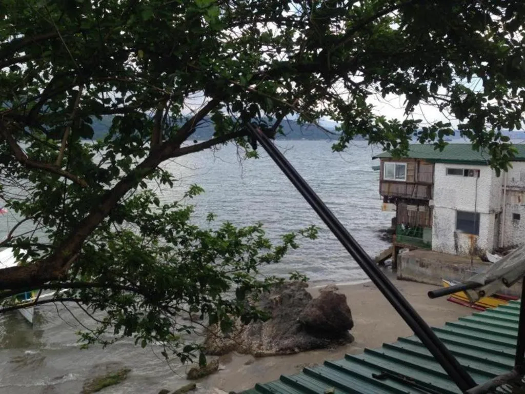 Harleys Pub and Hotel