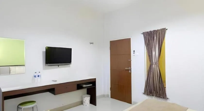 Bed in Zaen Hotel Syariah Solo