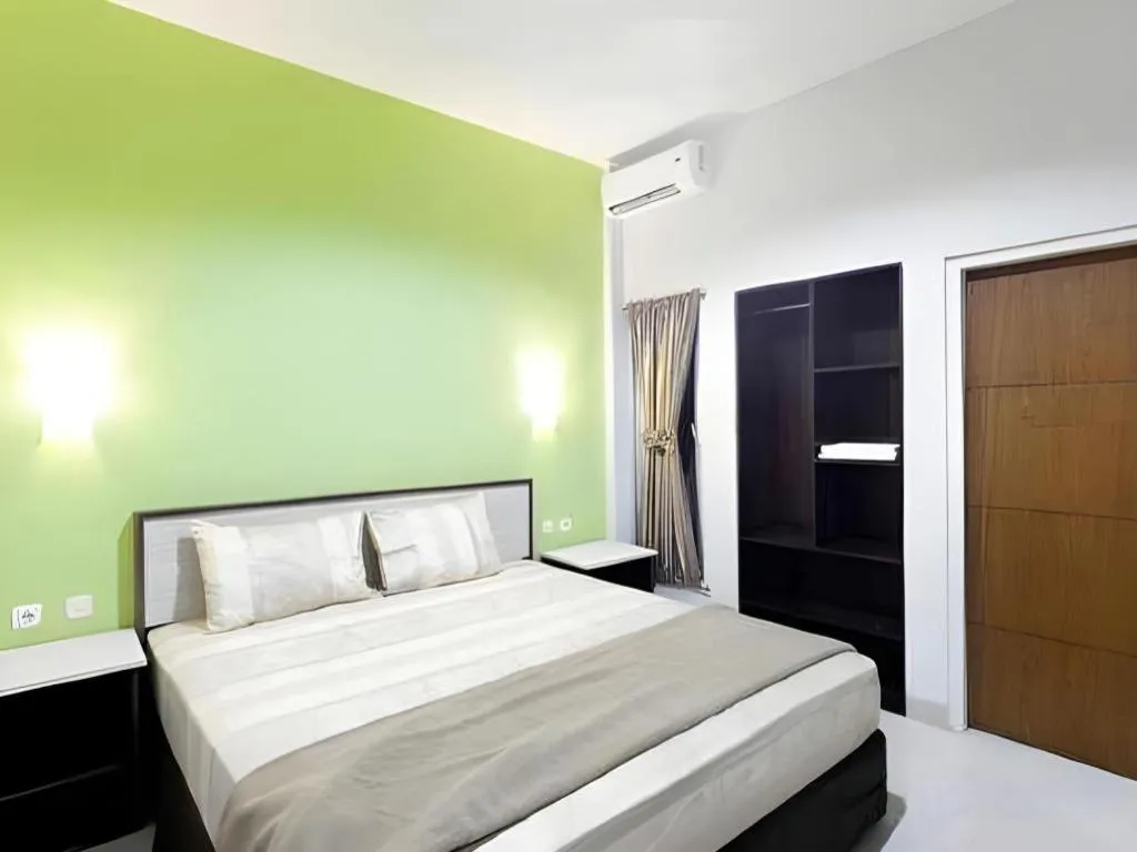 Bed in Zaen Hotel Syariah Solo