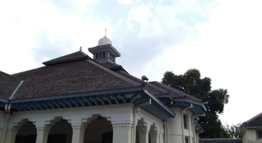 Zaen Hotel Syariah Solo