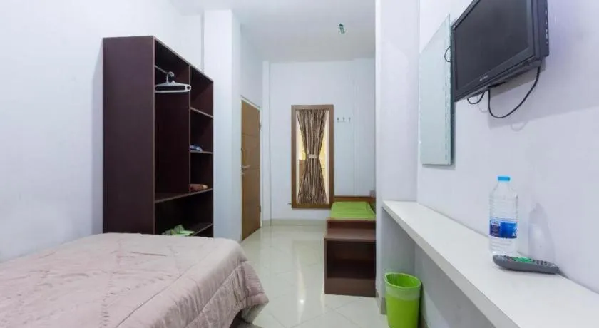 Bed in Zaen Hotel Syariah Solo