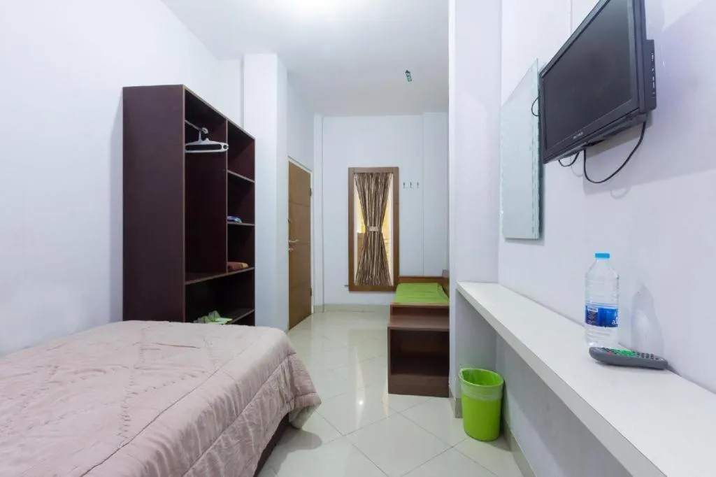 Bed in Zaen Hotel Syariah Solo