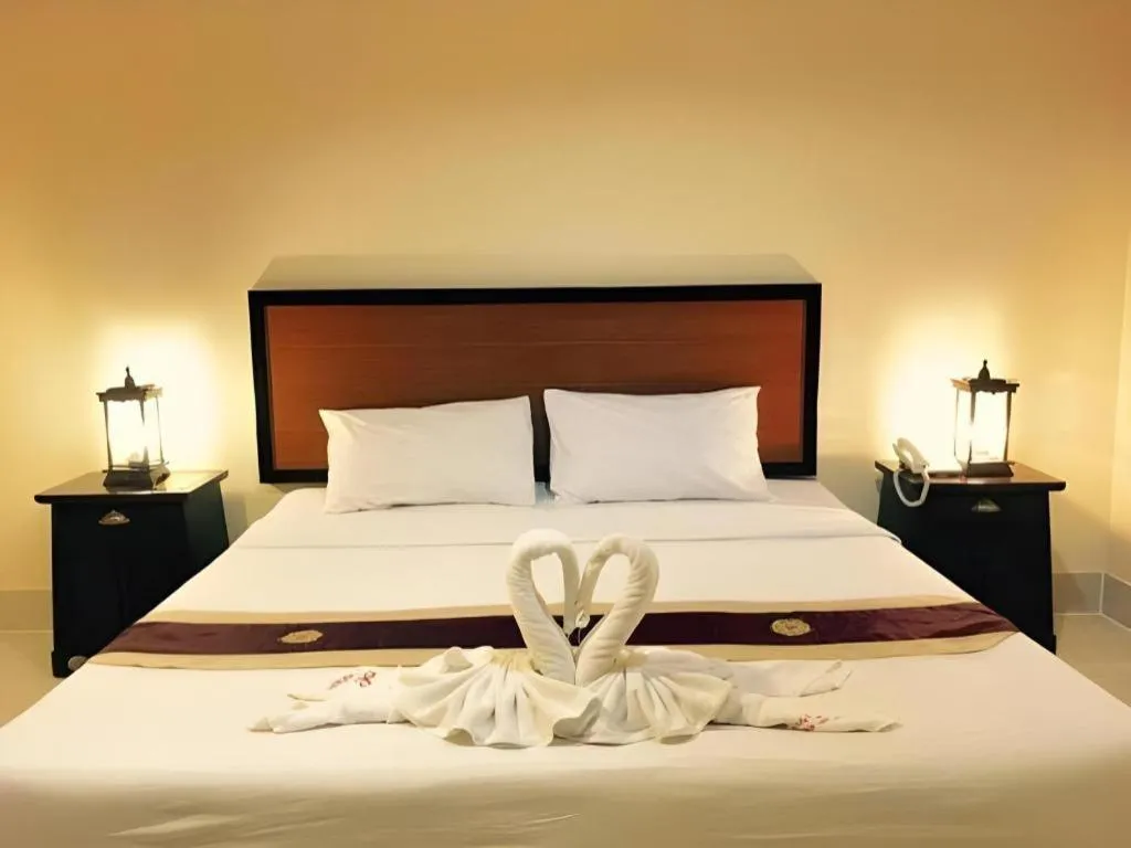 Bed in Rayong Lanna Hotel