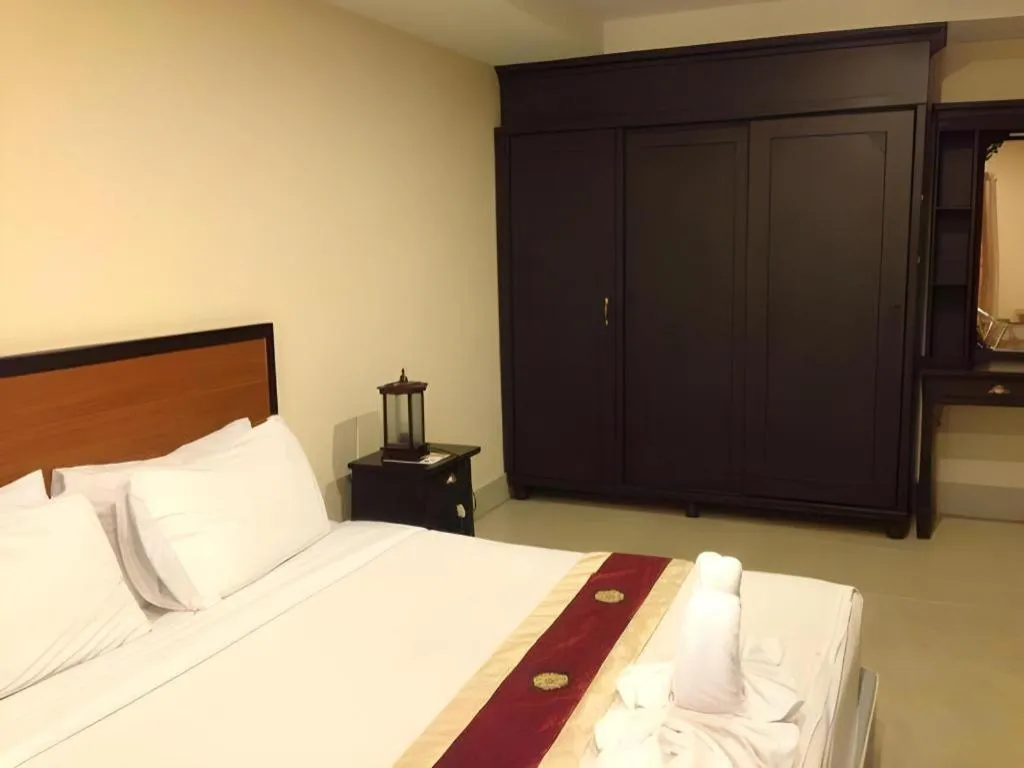 Bed in Rayong Lanna Hotel