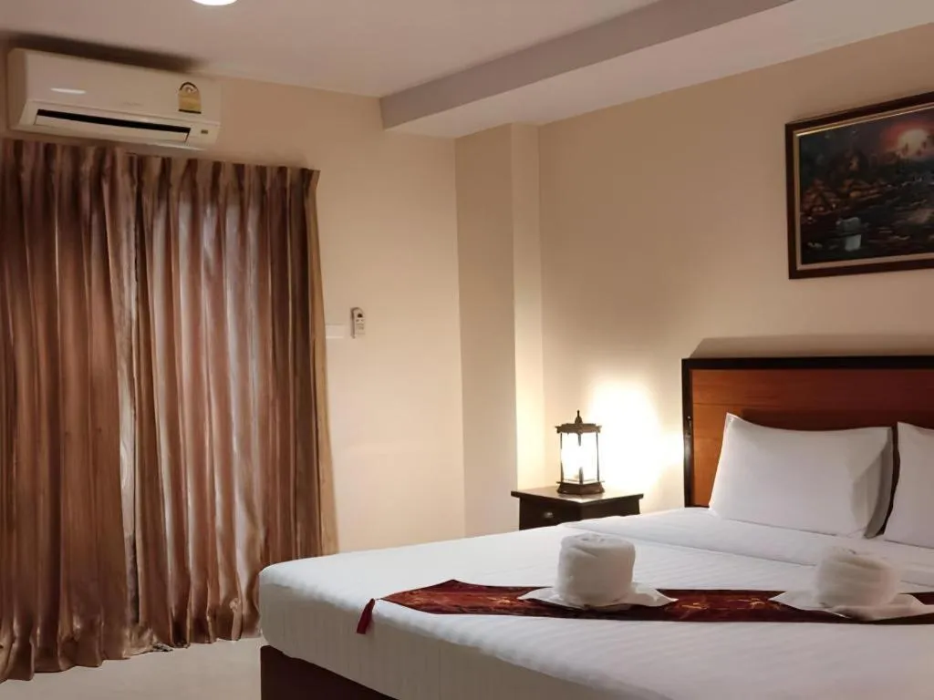 Bed in Rayong Lanna Hotel