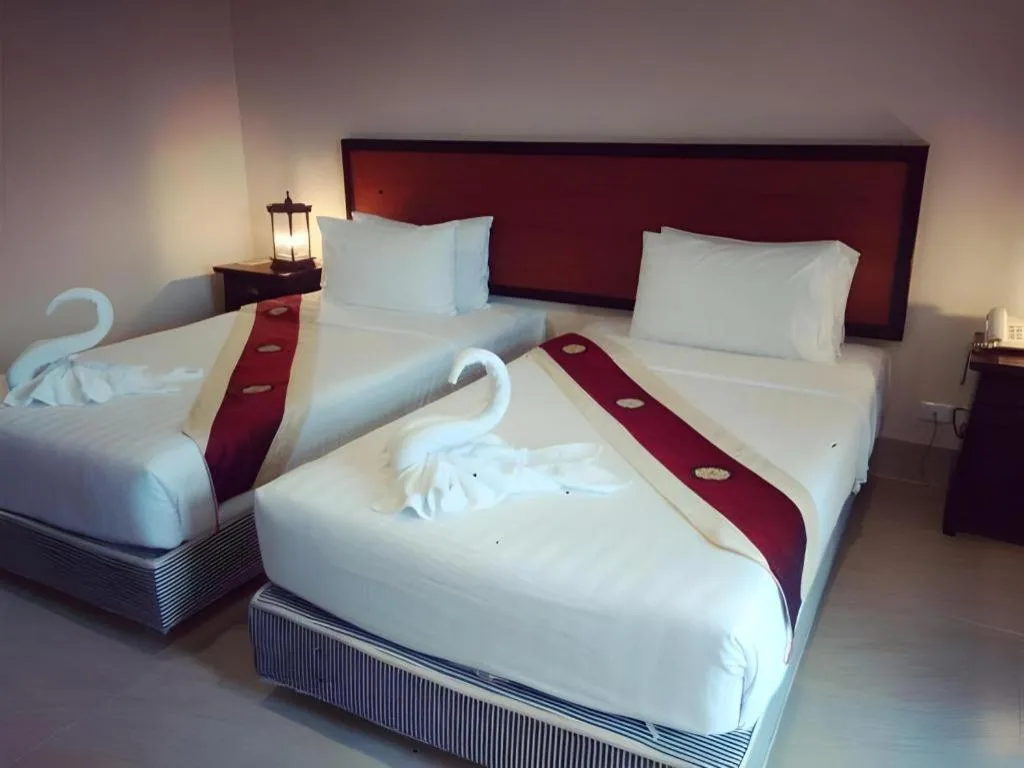Bed in Rayong Lanna Hotel