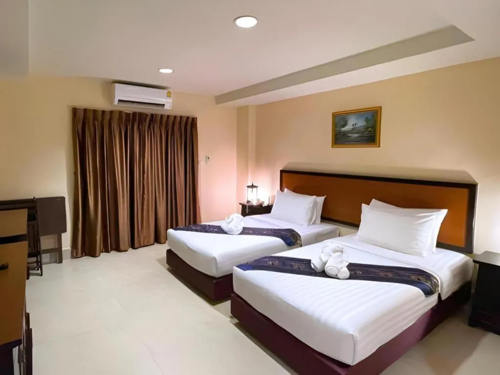Bed in Rayong Lanna Hotel