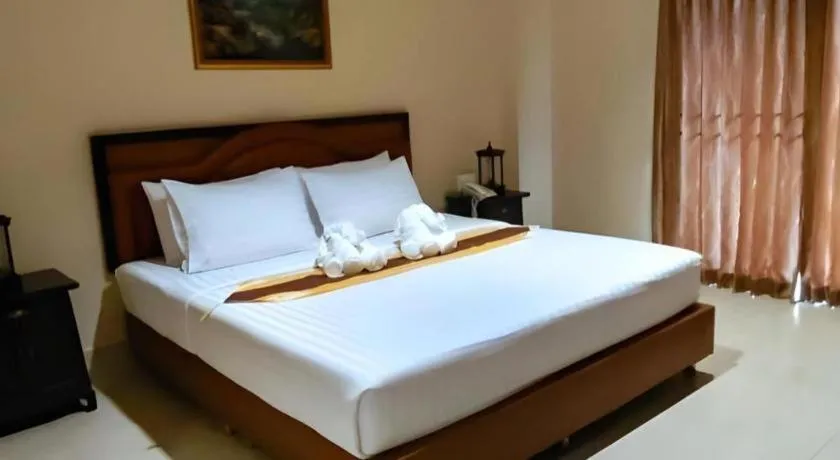 Bed in Rayong Lanna Hotel