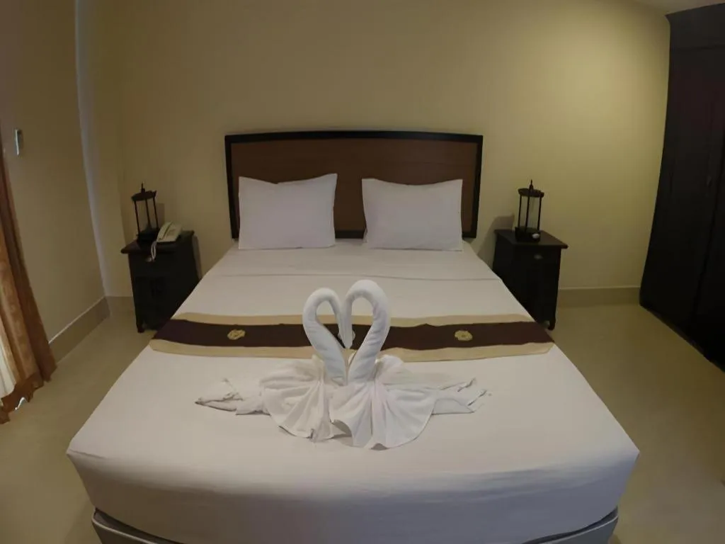 Bed in Rayong Lanna Hotel