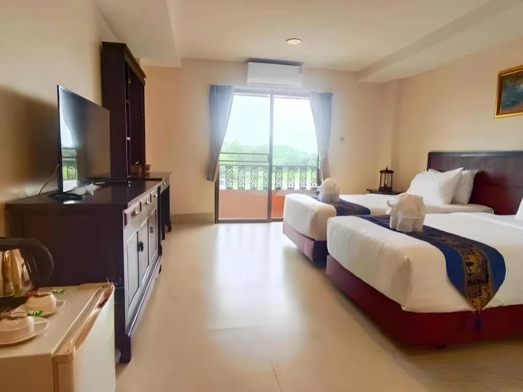 Bed in Rayong Lanna Hotel