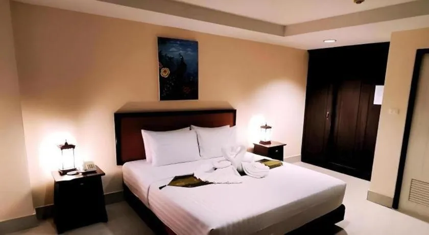 Bed in Rayong Lanna Hotel