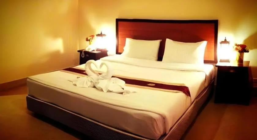 Bed in Rayong Lanna Hotel