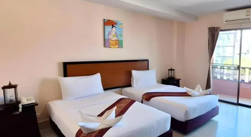 Bed in Rayong Lanna Hotel Bed in Rayong Lanna Hotel