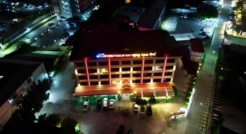 Rayong Lanna Hotel