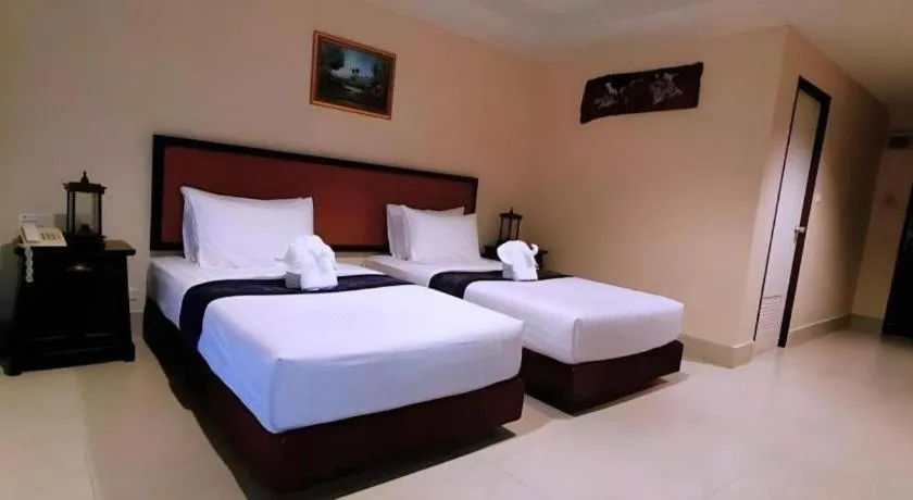 Bed in Rayong Lanna Hotel