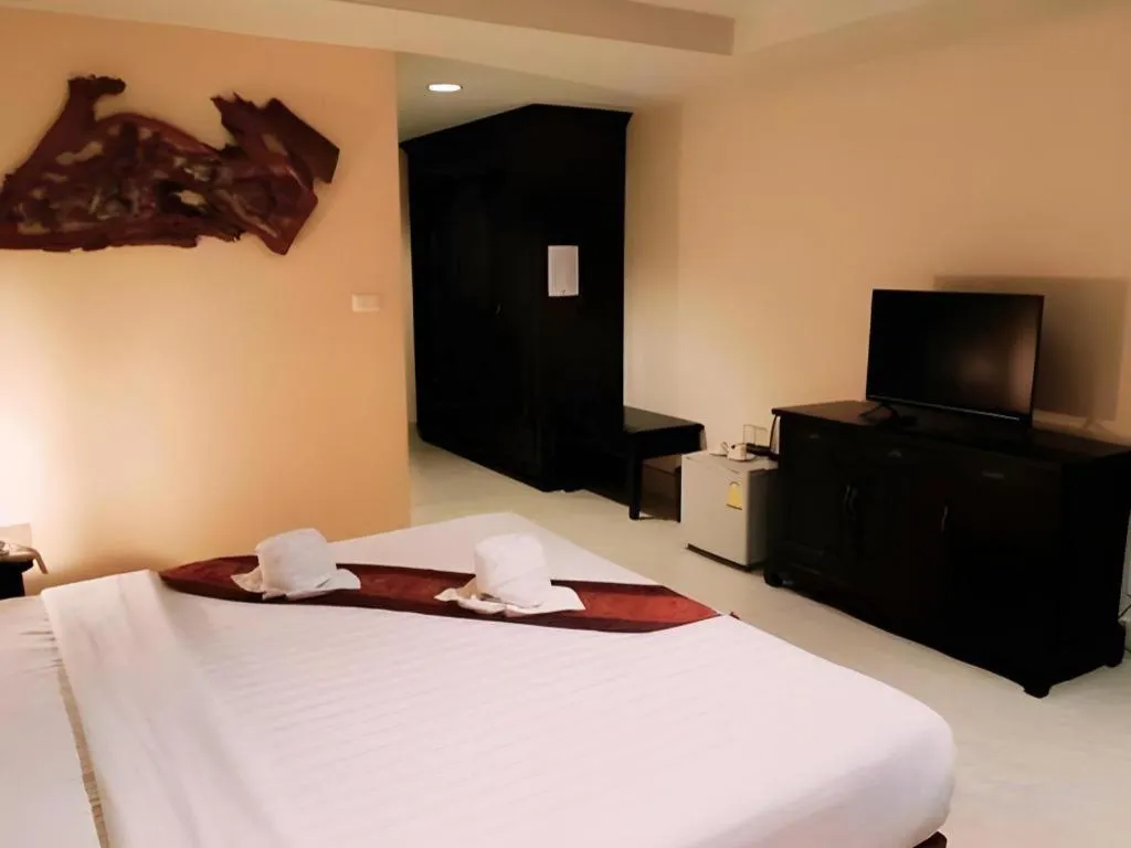 Bed in Rayong Lanna Hotel