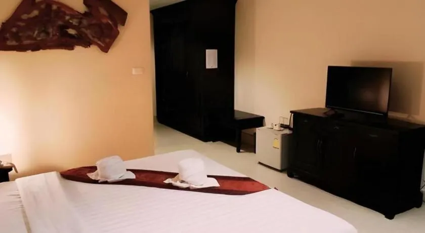 Bed in Rayong Lanna Hotel