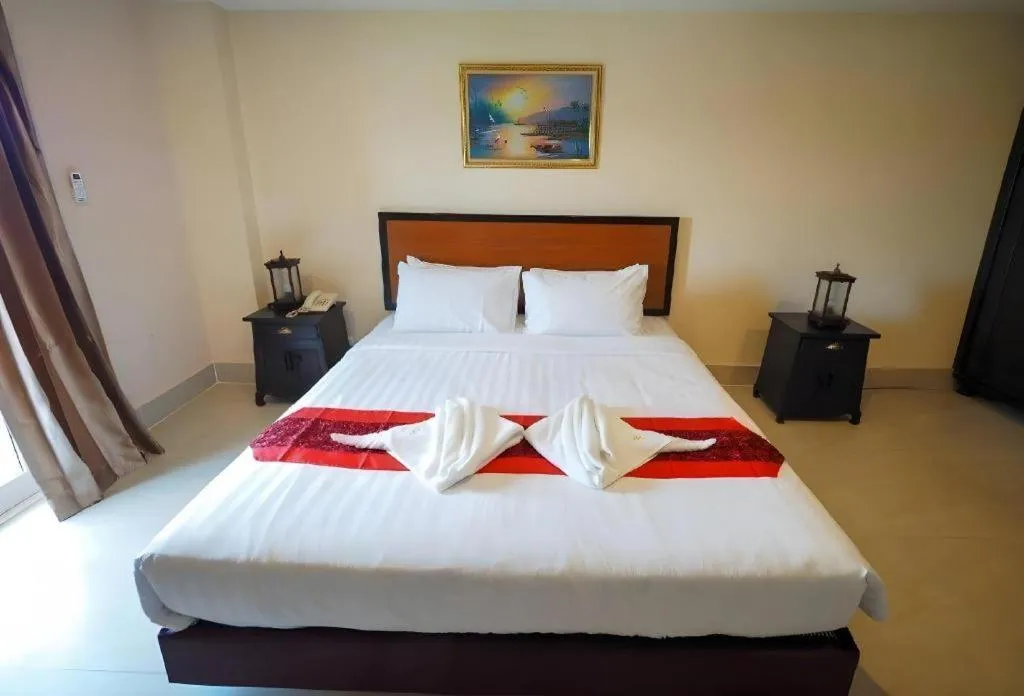 Bed in Rayong Lanna Hotel