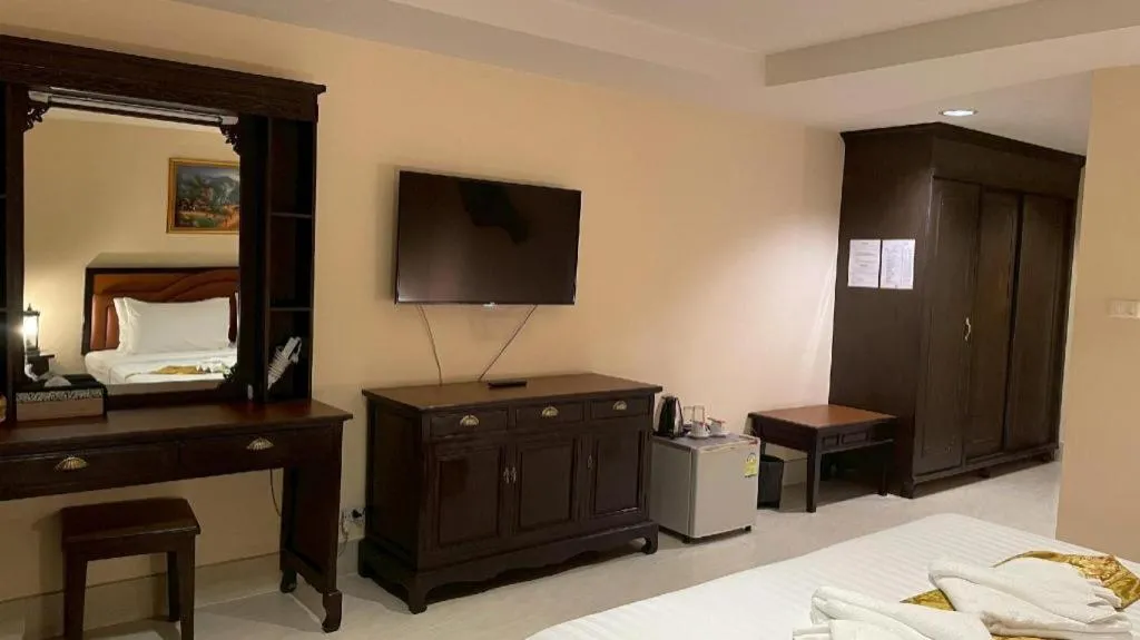 Bed in Rayong Lanna Hotel