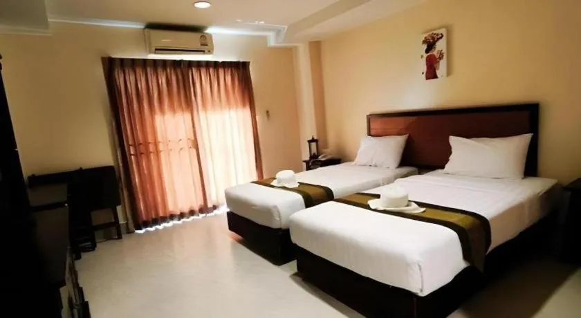 Bed in Rayong Lanna Hotel