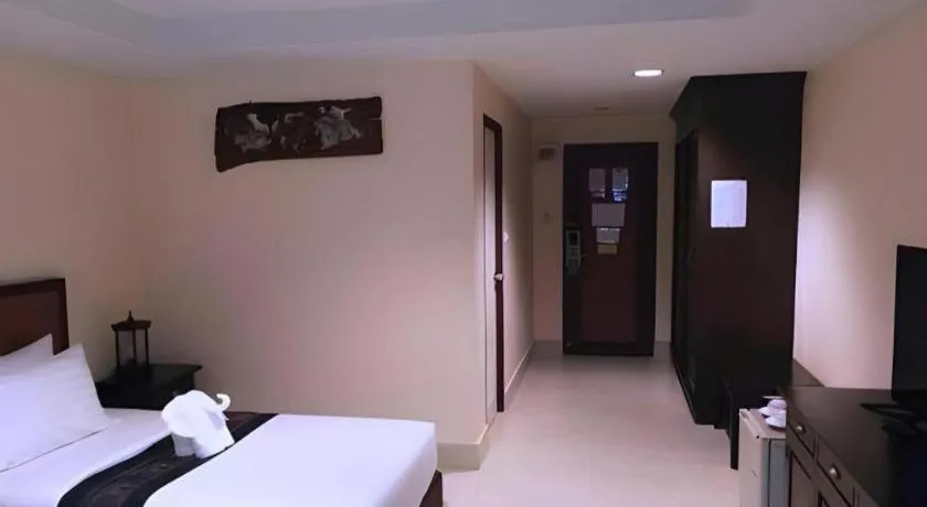 Bed in Rayong Lanna Hotel