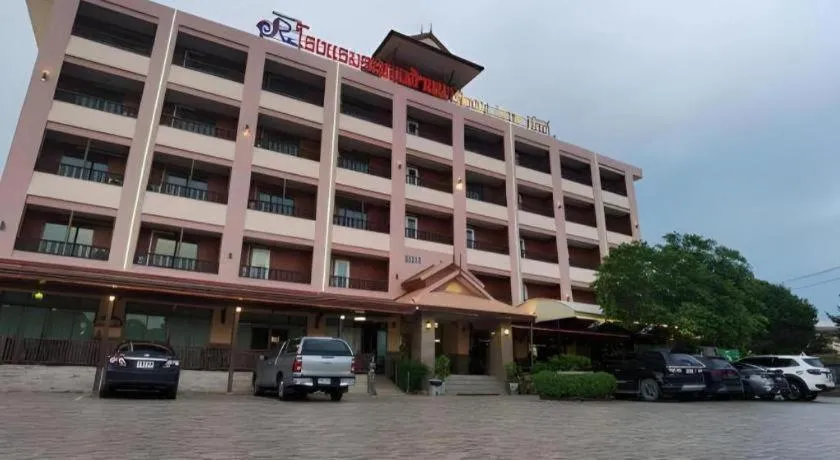 Rayong Lanna Hotel