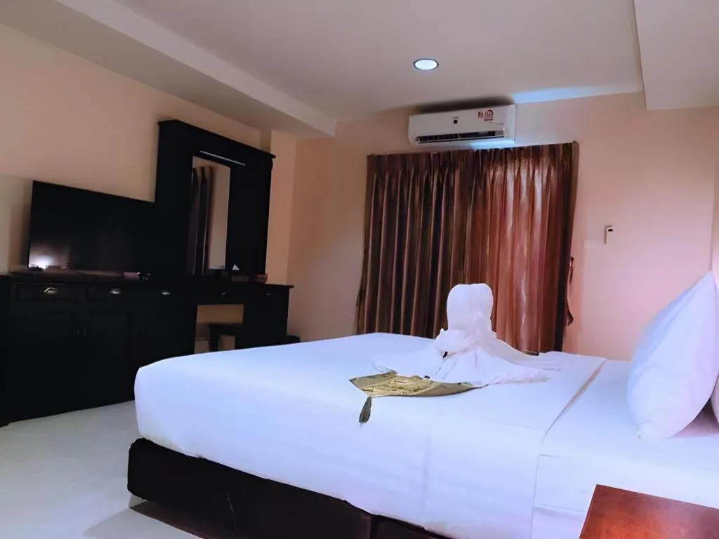 Bed in Rayong Lanna Hotel