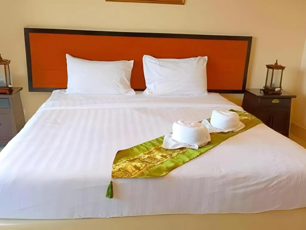 Bed in Rayong Lanna Hotel