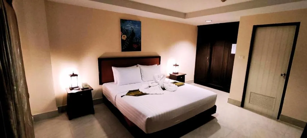 Bed in Rayong Lanna Hotel