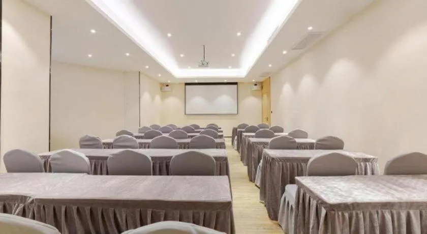 City Comfort Inn Wuhan Badajia Heping Park Metro Station