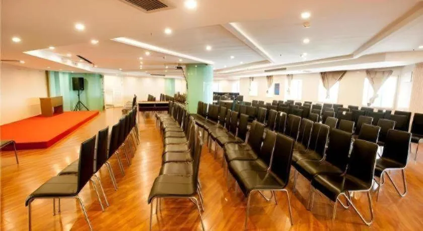 City Comfort Inn Wuhan Badajia Heping Park Metro Station