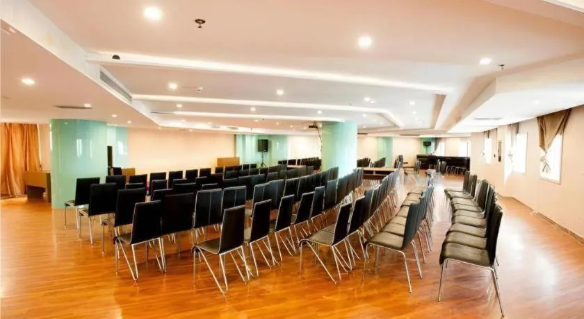 City Comfort Inn Wuhan Badajia Heping Park Metro Station