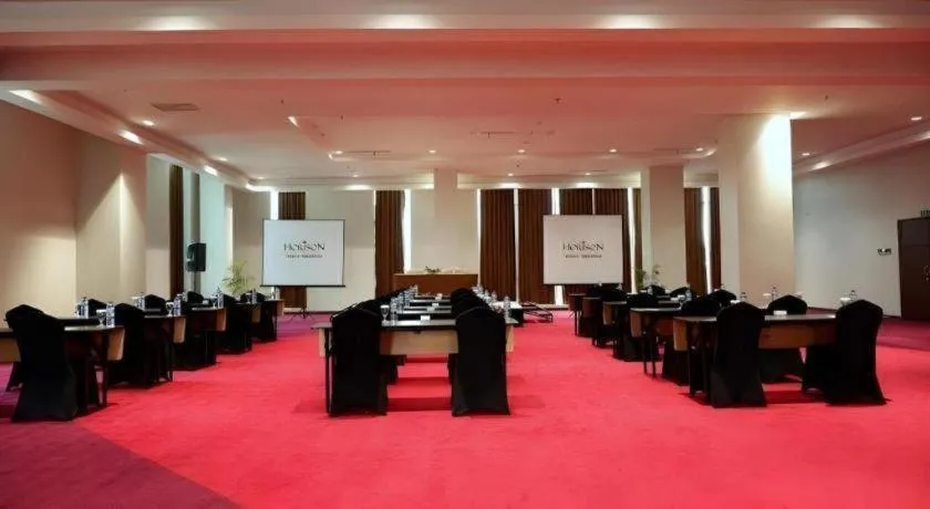 Horison Nindya Semarang