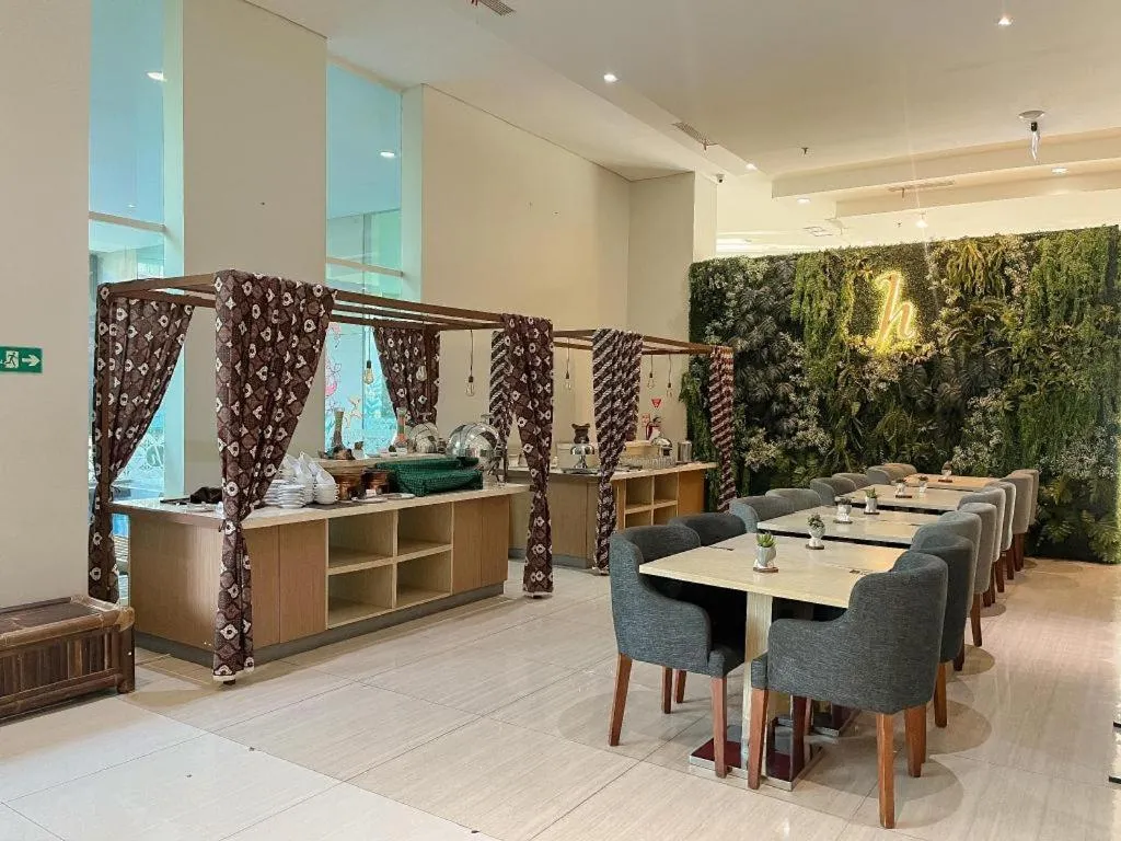 Horison Nindya Semarang