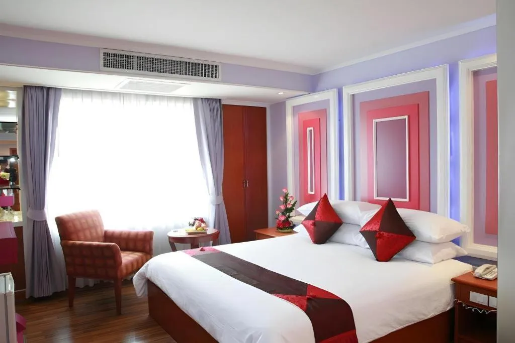 Bed in Hip Hotel Bangkok