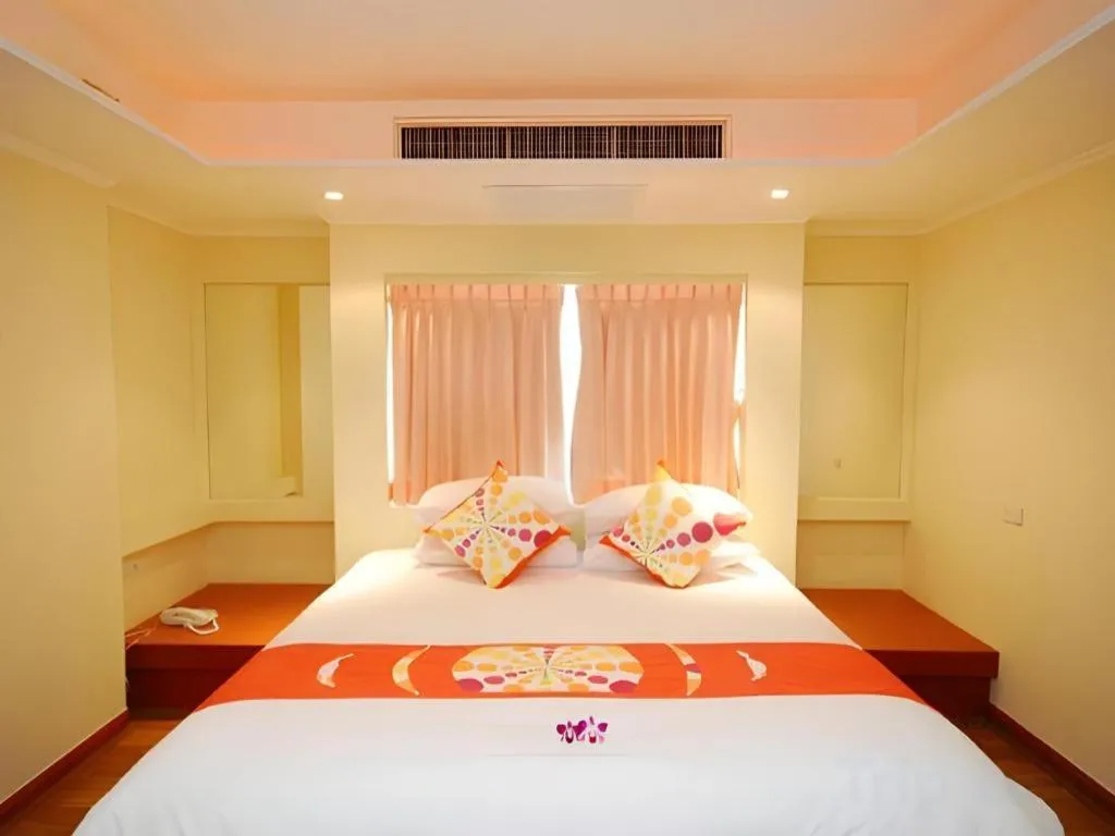 Bed in Hip Hotel Bangkok