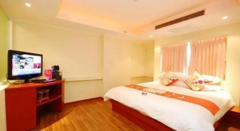 Bed in Hip Hotel Bangkok