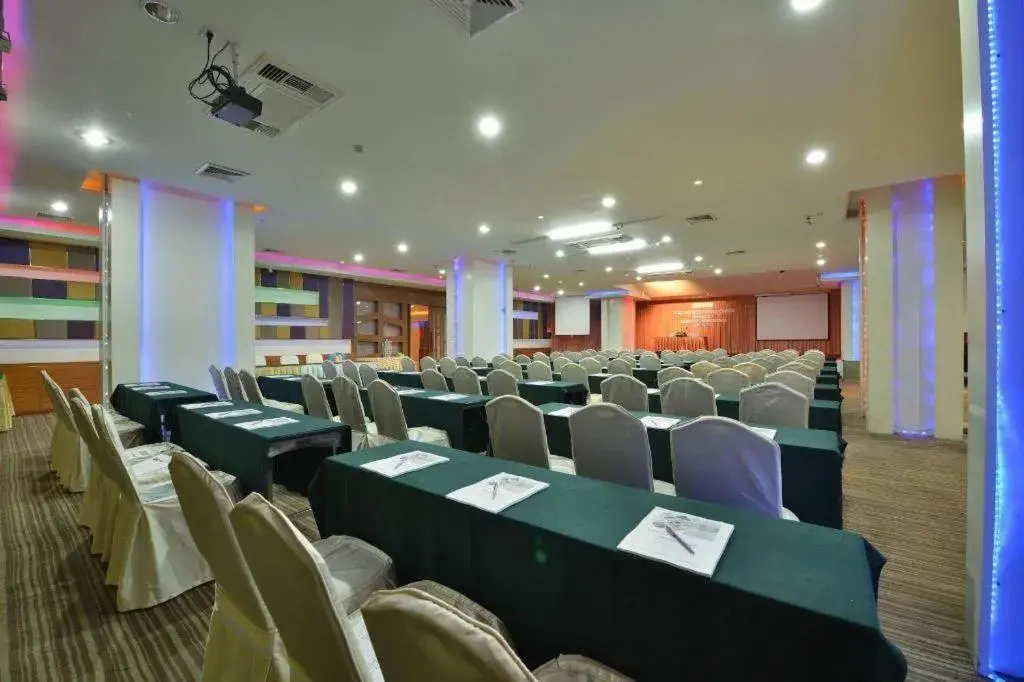 Hip Hotel Bangkok Hip Hotel Bangkok