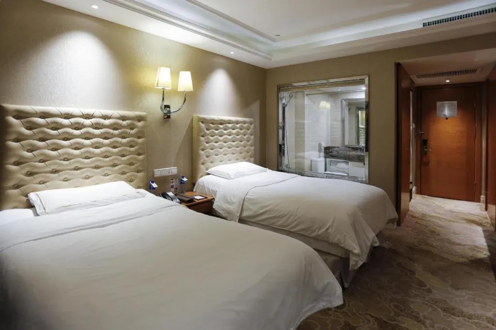 Bed in Yantai Bihai Hotel