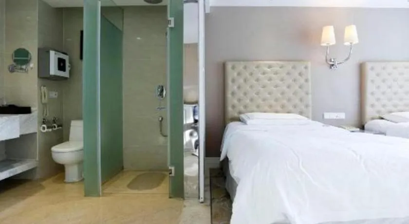 Bed in Yantai Bihai Hotel