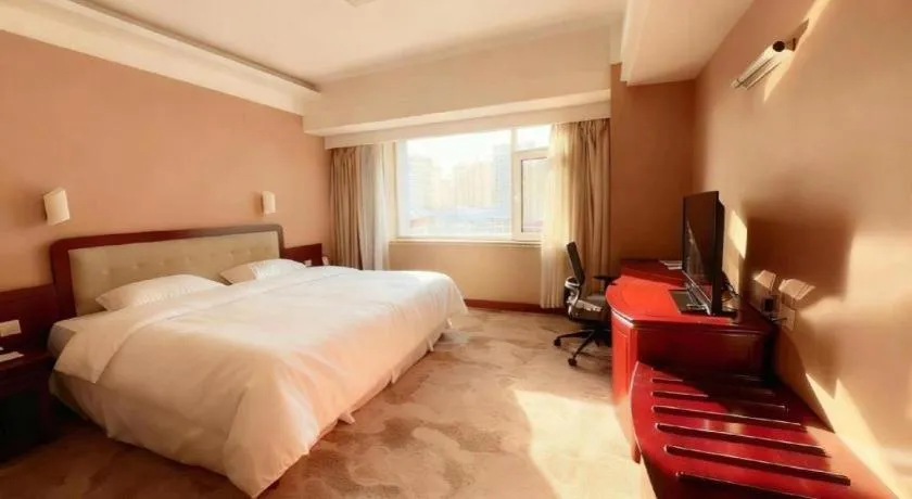 Bed in Yantai Bihai Hotel